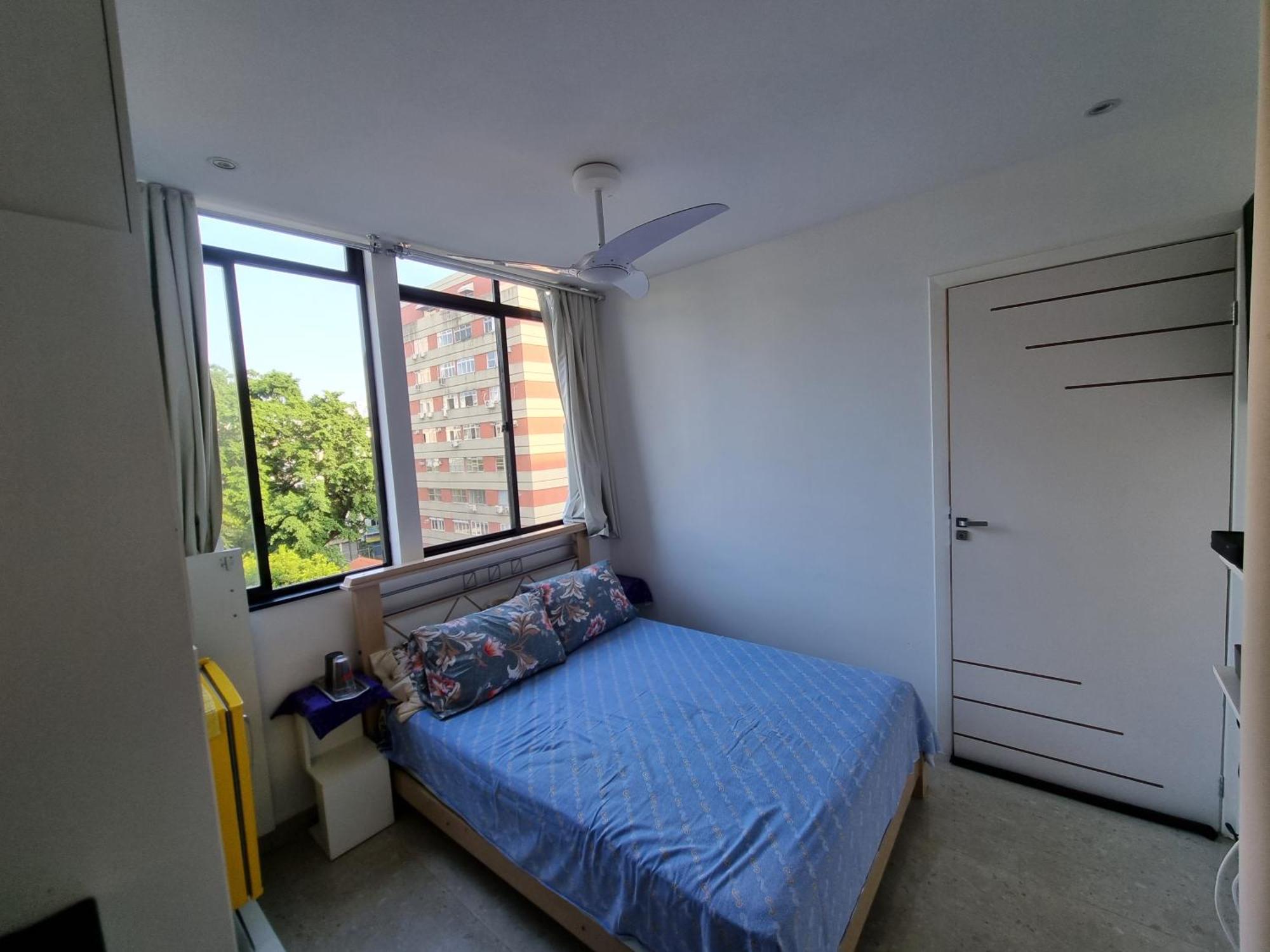 Homestay C: Panoramic Rio Views Near Iconic Beaches *