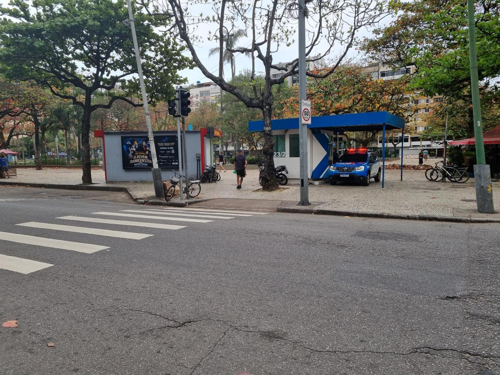 C Vista Livre E Pertissima Praias Ipanema Leblon Arpoador Copacabana E Do Cristo Redentor Do Bondinho Pao De Acucar Etc Chegando Cedo Que O Check-in Do Meio-dia, Deixe Suas Malas E Va Se Divertir, Idem No Check-out 10h Manha Séjour chez l'habitant Rio de Janeiro